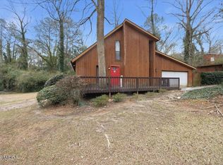 658 Tucker Rd, Macon, GA 31210