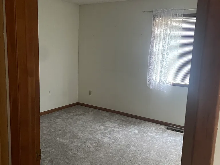 422 S Church St — Photo 1