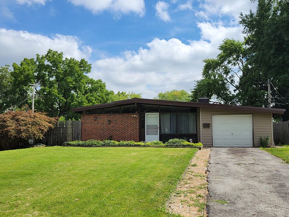 1st image of 2800 Holiday Hill Dr