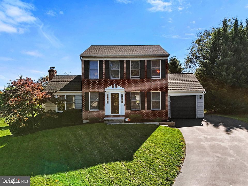 1st image of 55 Ashton Dr
