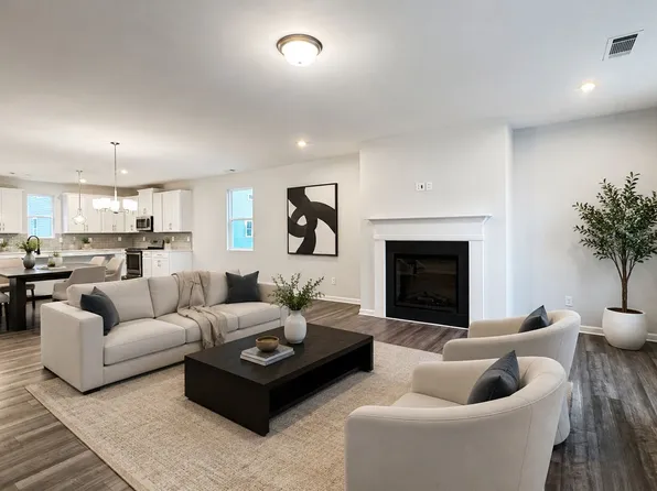 2711 Stream Valley Ln NW, Atlanta, GA 30318