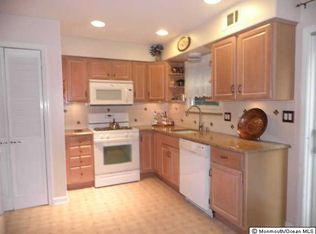 230 Brook Ave, Atlantic Highlands, NJ 07716