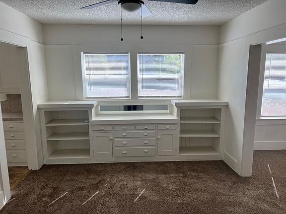 3rd image of 1304 N Linden Ave