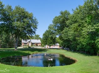 23470 N Kelsey Rd, Barrington, IL 60010