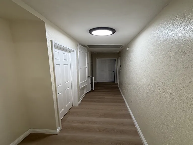 611 Lillian Dr — Photo 10