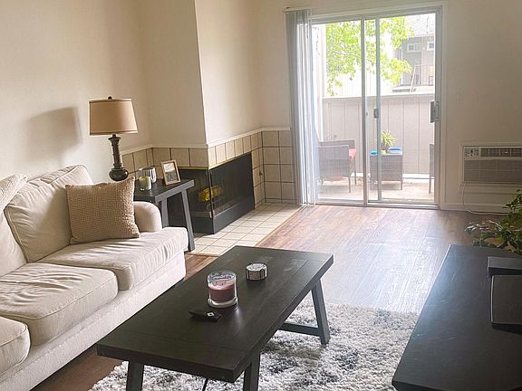 3rd image of 3467 Wine Cask Way