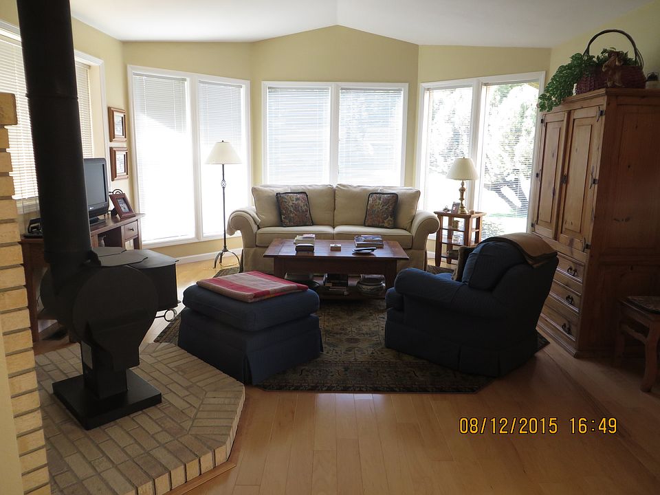 1st image of 4213 Woodbine Ln
