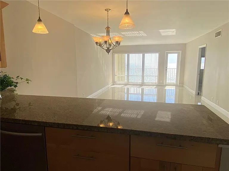 750 N Ocean Blvd #1009 — Photo 8