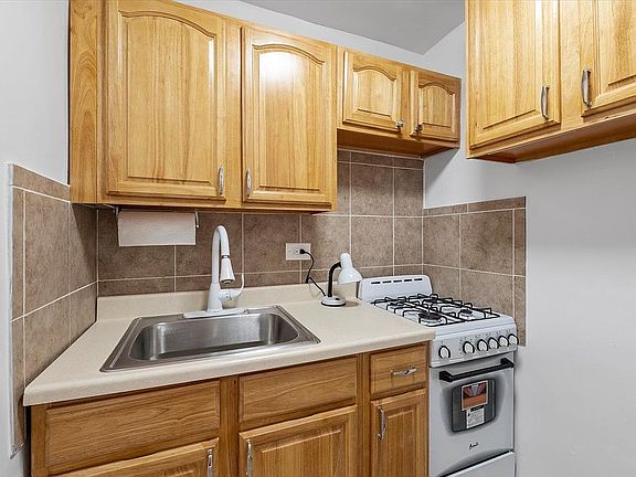 3rd image of 12516 83rd Dr APT 4H