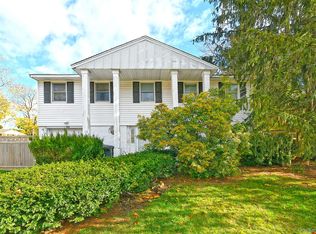 22 Suttonwood Drive, Commack, NY 11725