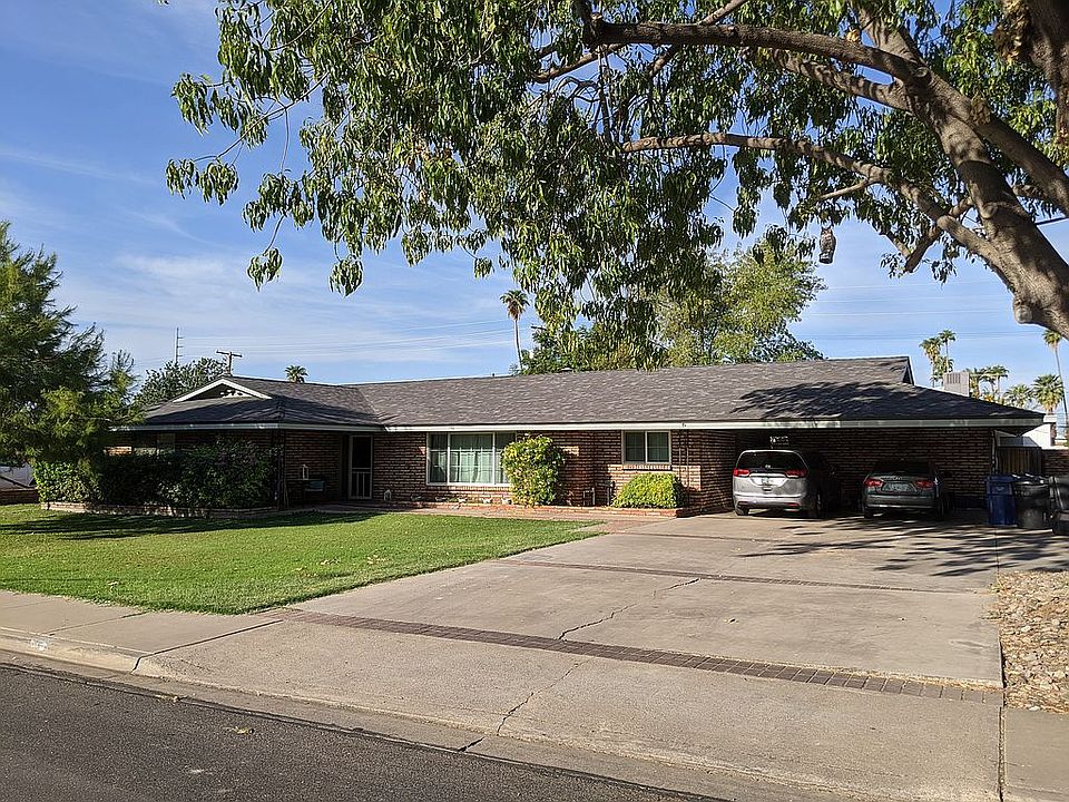 1st image of 156 N Fraser Dr W