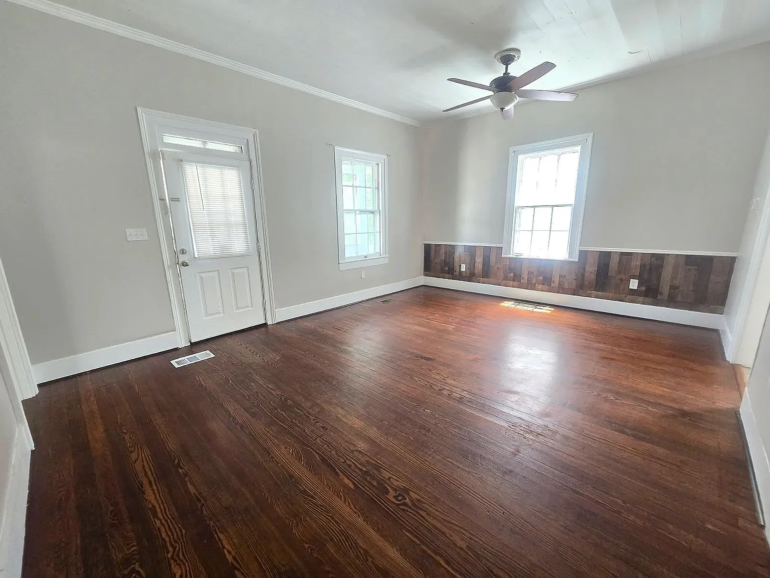 2 bed, 1.0 bath, 996 sqft, $1,500 — Photo 4