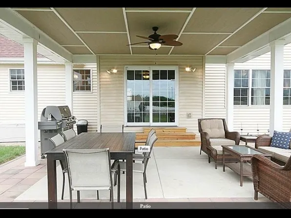 943 W Forsyth Rd, Forsyth, IL 62535