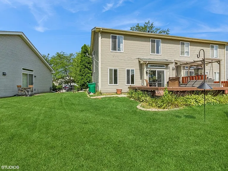 14037 Danbury Dr — Photo 10