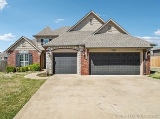 3206 Rushmore St, Bartlesville, OK 74006
