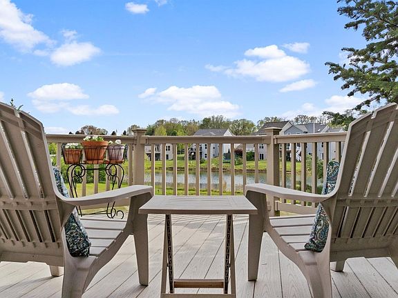 4th image of 8556 Parkridge Dr