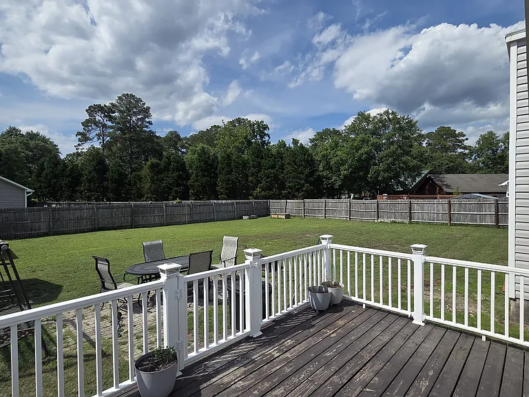 423 Spring Dr — Photo 19