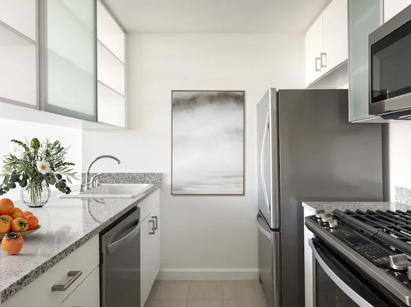 500 West 56th Street image 4 of 19