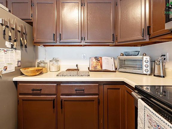 5th image of 431 E 8th Ave #1