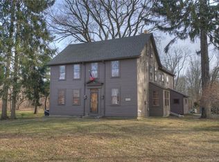 1049B Poquonnock Rd, Groton, CT 06340