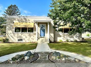 2424 Sunrise Dr, La Crosse, WI 54601