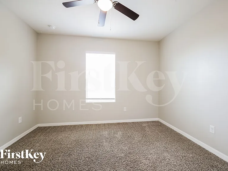 1406 NW 7th Ave — Photo 13