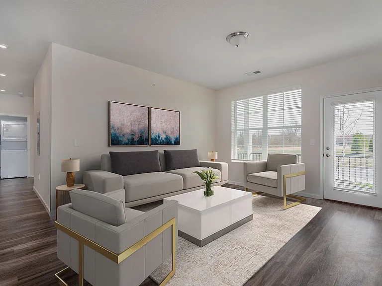 Bentley Apartments — Photo 1