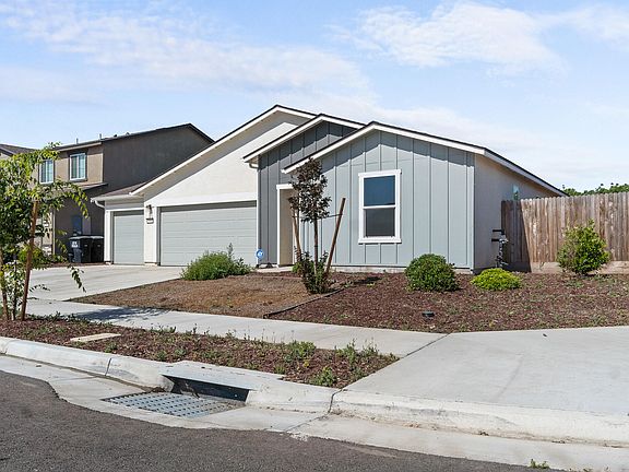3rd image of 3803 S Bradley Street