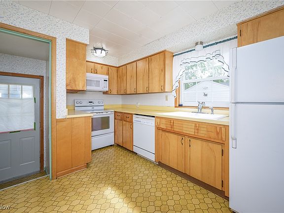 4th image of 2529 8th St