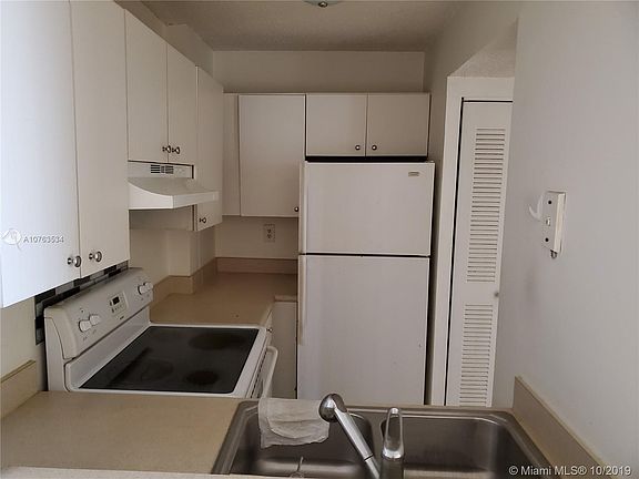 3rd image of 8185 NW 7th St APT 506