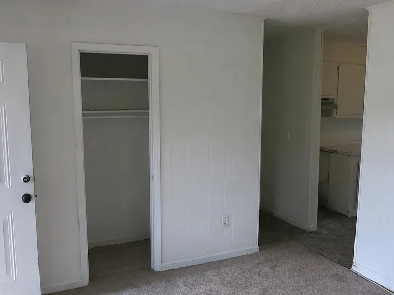 216 Bonita Ln — Photo 3