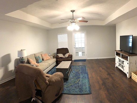 4th image of 113 Cypress Grove Dr