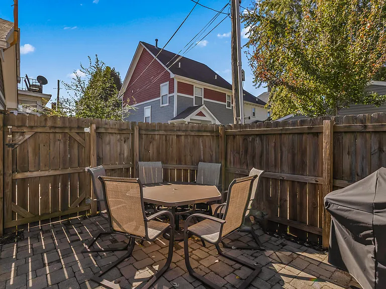 2410 N College Ave — Photo 46