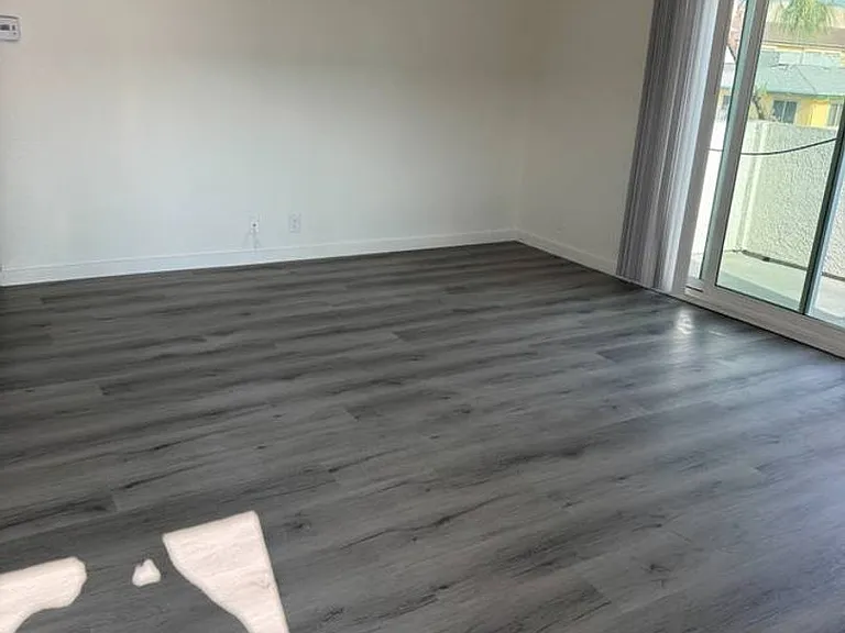 811-815 Java Ave — Photo 6