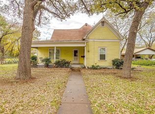 204 S Washington St, Cleburne, TX 76031