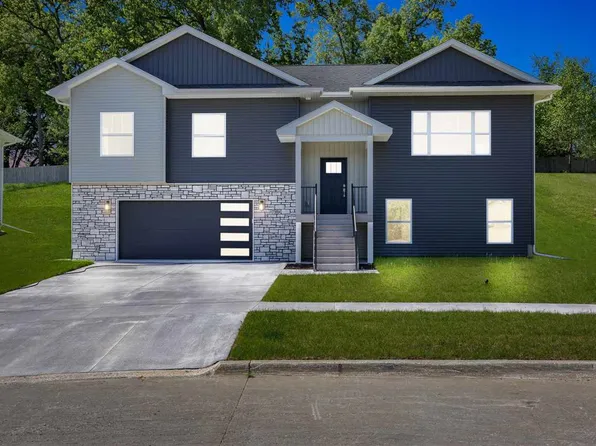 706 Silver Ln, Iowa City, IA 52245