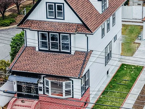 8811 188th St, Jamaica, NY 11423