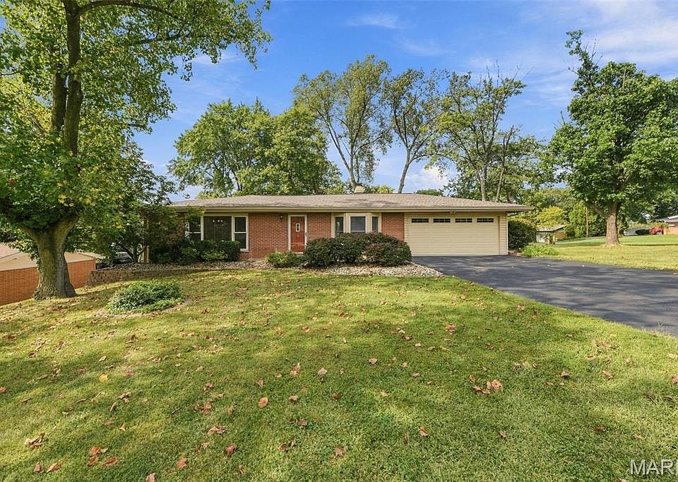 1st image of 1 Barbary Ln