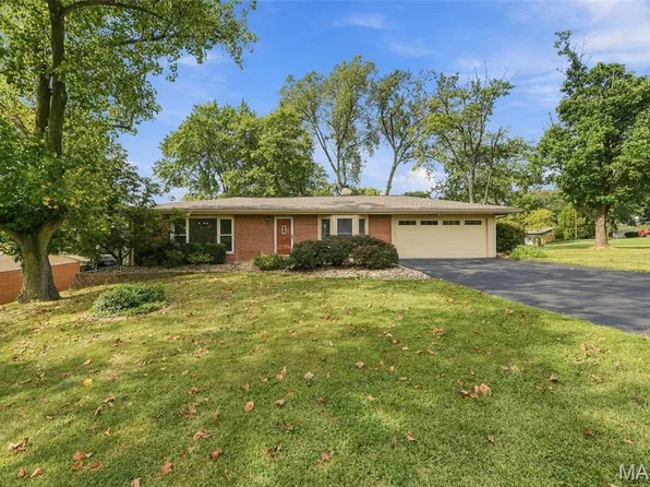 1 Barbary Ln, Saint Louis, MO 63146