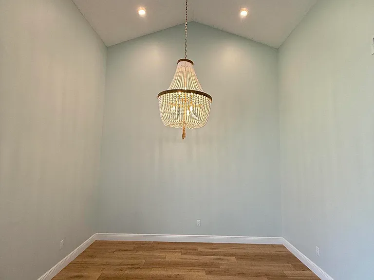 225 N Lakeshore Dr — Photo 37