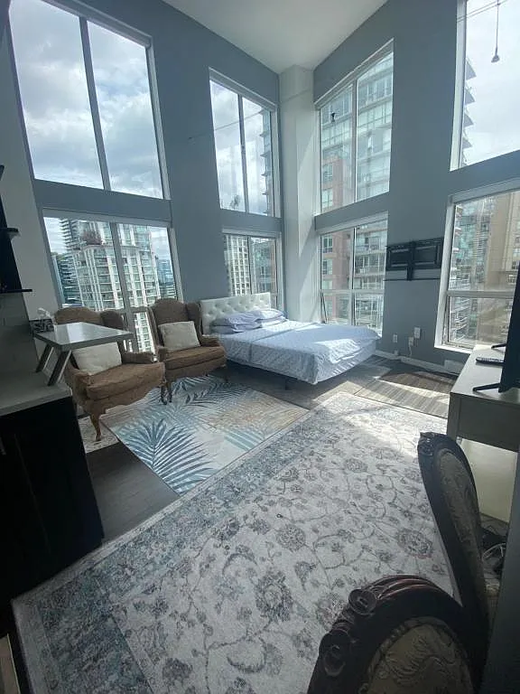 2 bed, 750 sqft, $3,900 — Photo 2