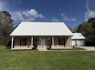 39062 Reinninger Rd, Denham Springs, LA 70706