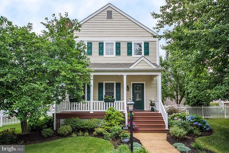 1st image of 608 Wexford Ave
