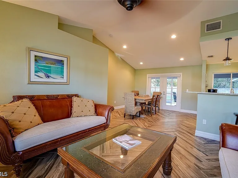 8831 Banyan Cove Cir — Photo 8