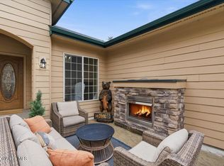 18321 W Rice Ave, Hauser, ID 83854