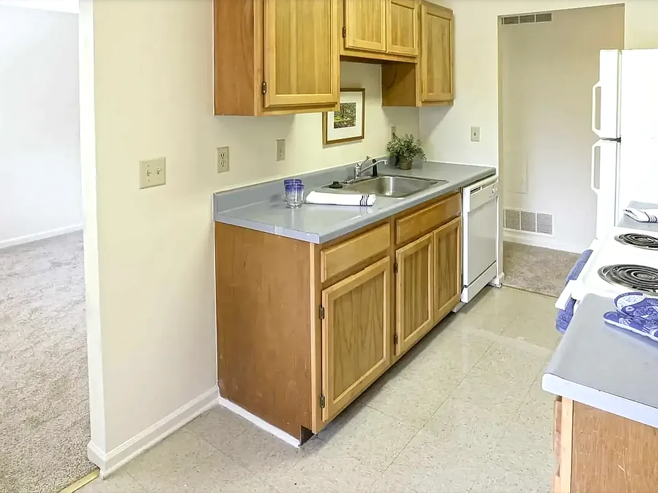 Crimson Heights Apartments