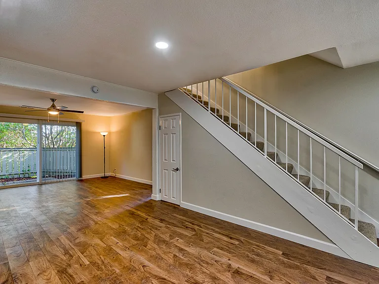 Madera Valley Apartments — Photo 27