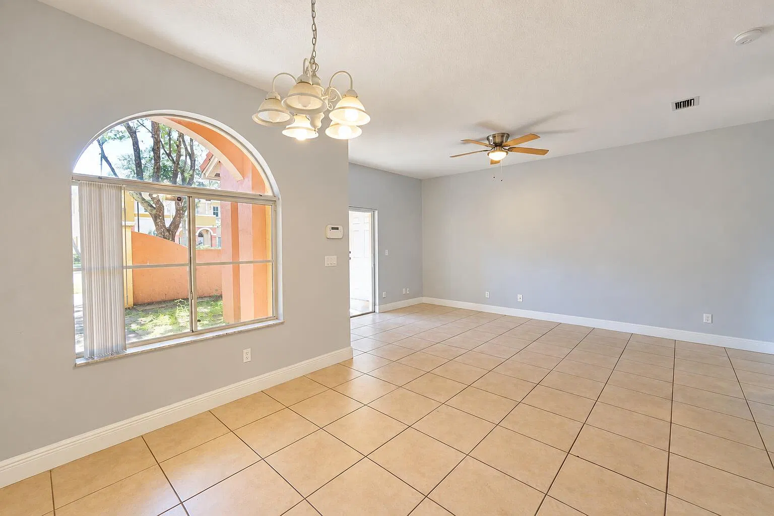 1405 S Santa Catalina Cir — Photo 4