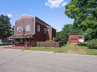 N4944 4th St, Leopolis, WI 54948