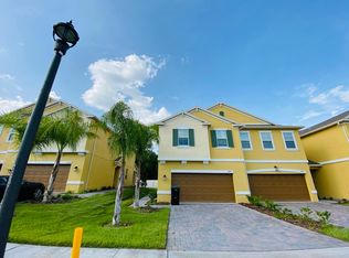 10034 Red Eagle Dr, Orlando, FL 32825